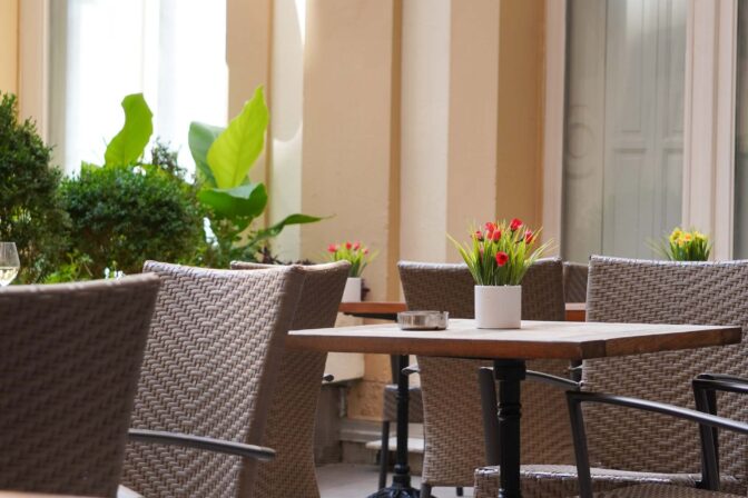 terrasse fauteils tables
